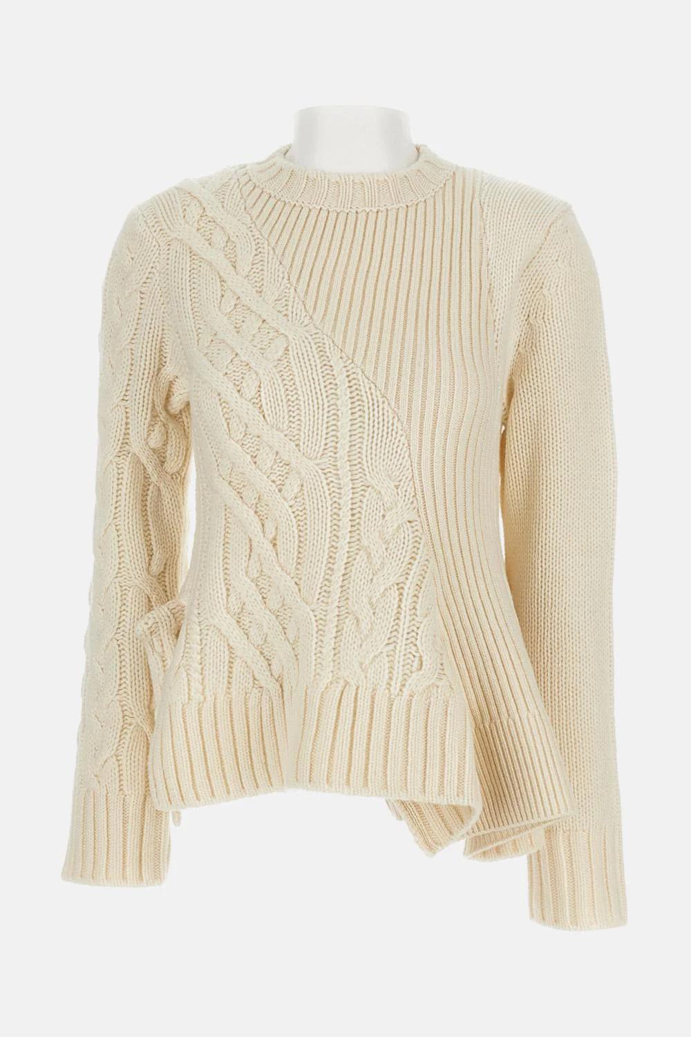 Wool knit pullover