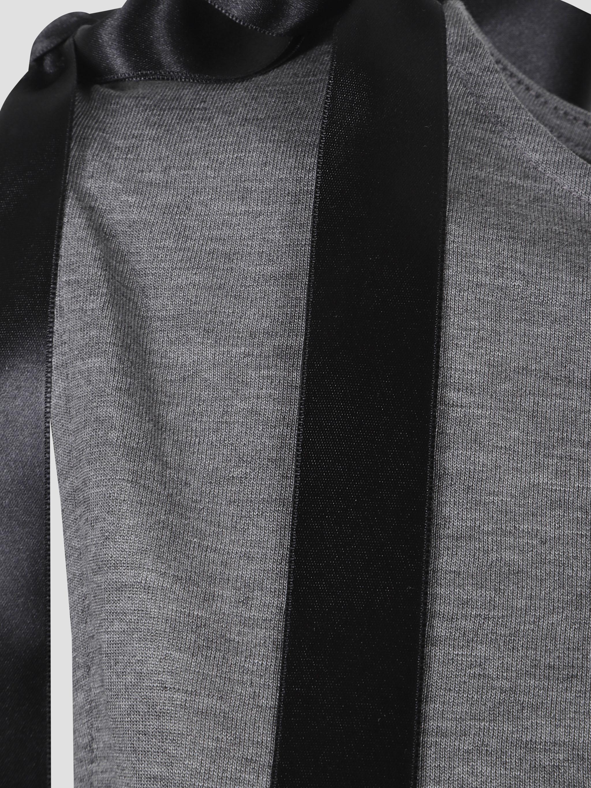 Bow ribbon tail tank