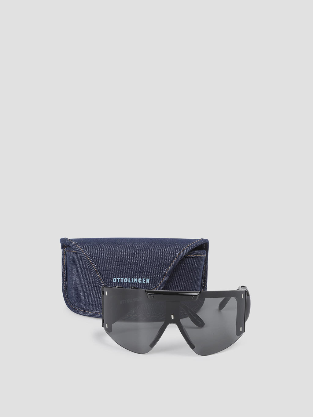 Accessory knotted sunglasses