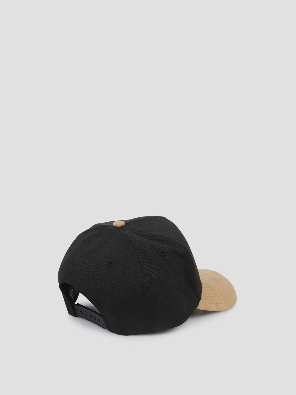 Suede visor eframe neyyan