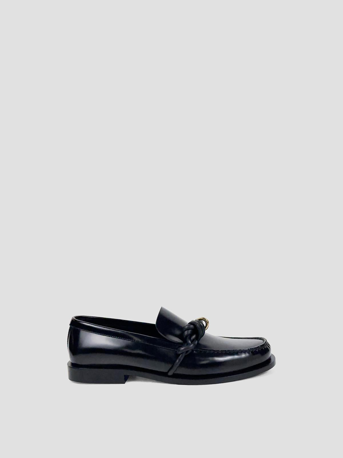 Tangle loafer