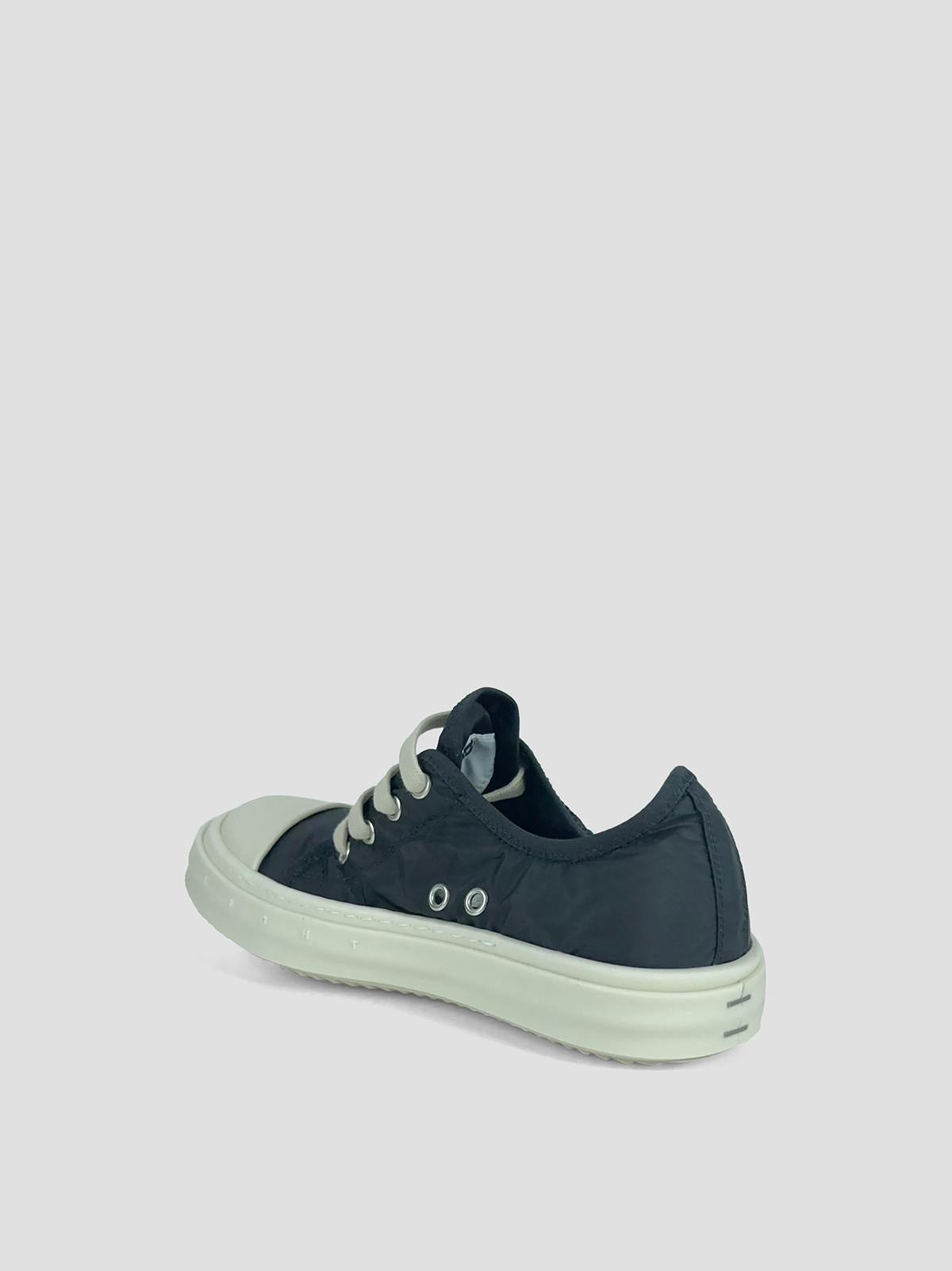 Tower low sneaks