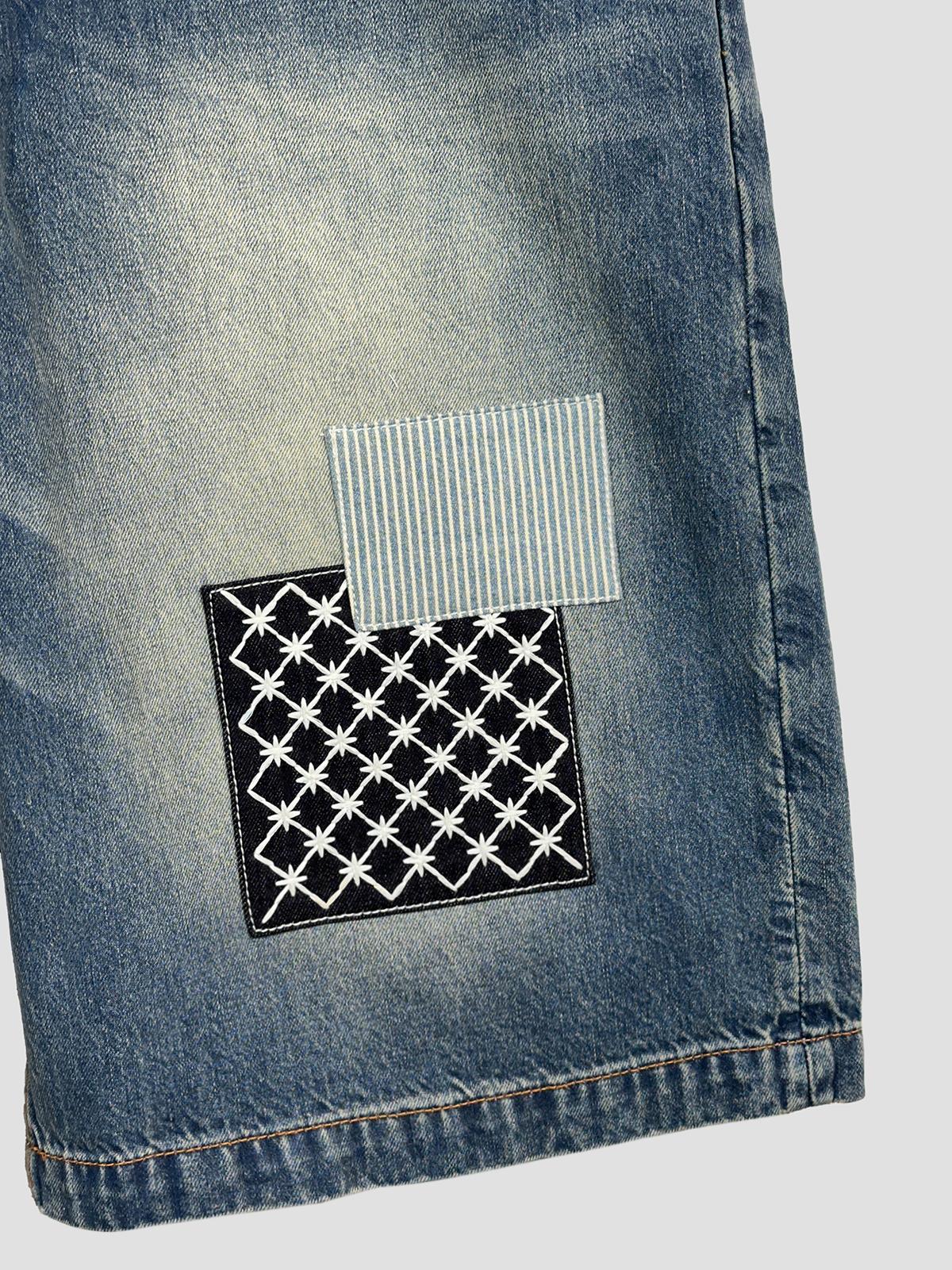Ht fabric patch denim shorts