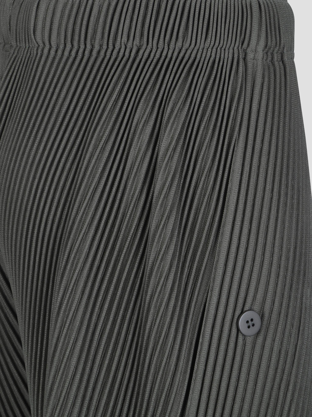 Slash pleated trousers