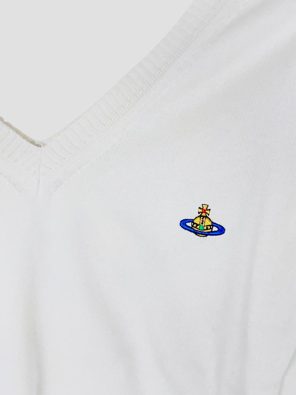 Beatrice v-neck