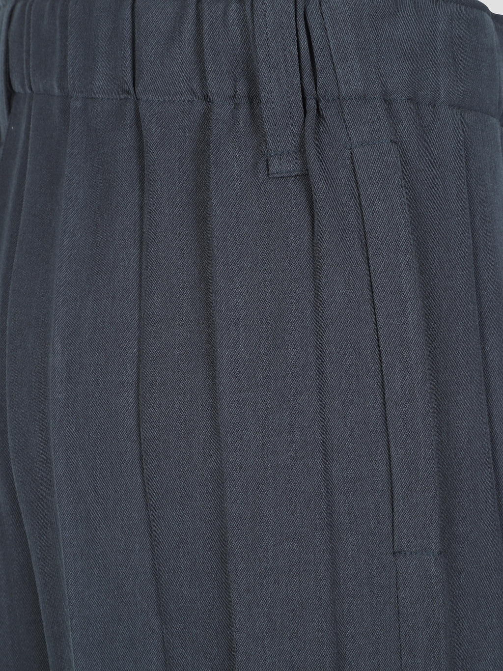 Edge ensemble pleated trousers