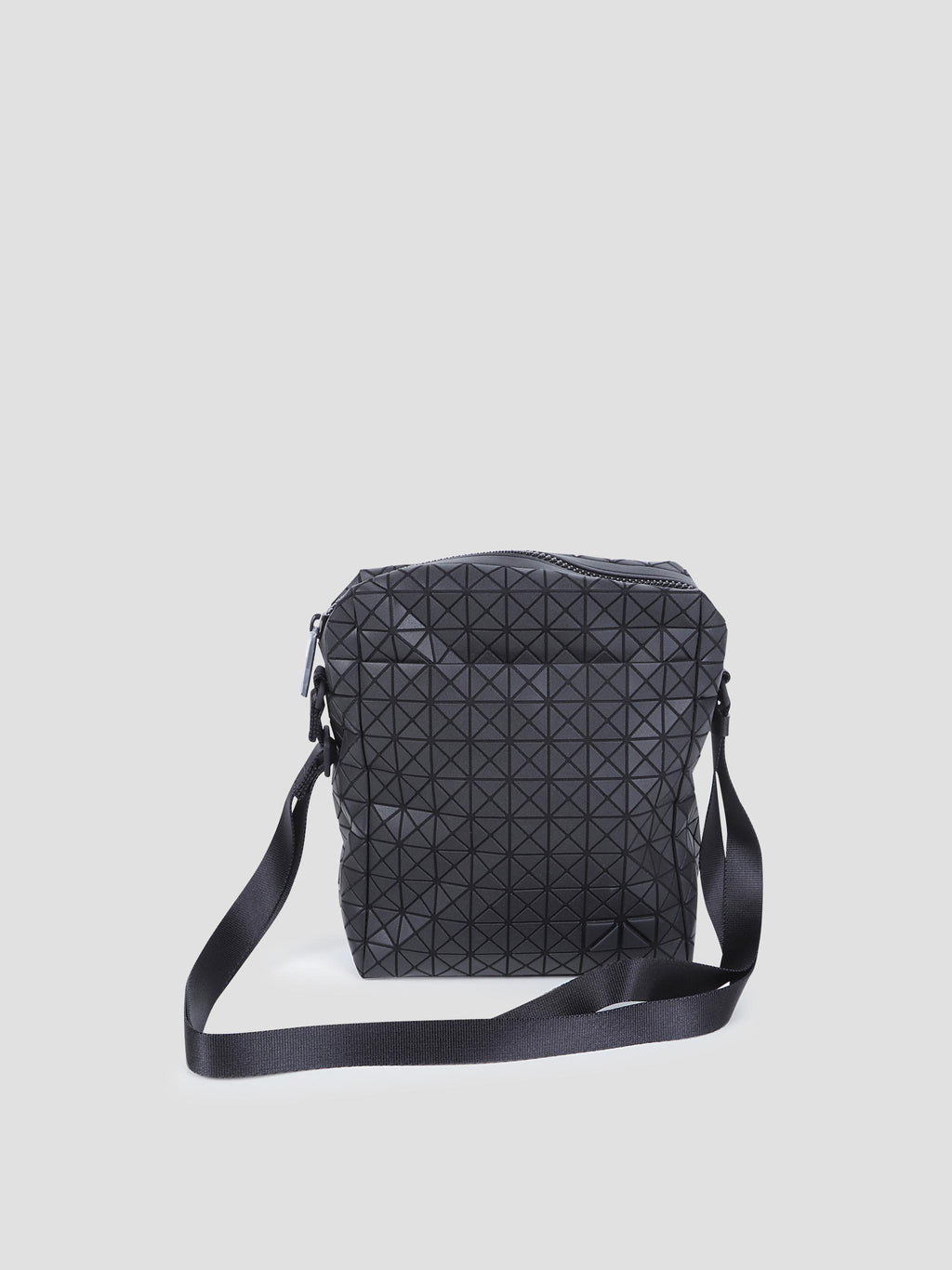 Kuro voyager shoulder bag