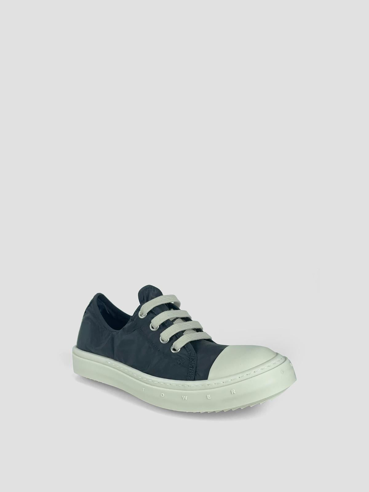 Tower low sneaks