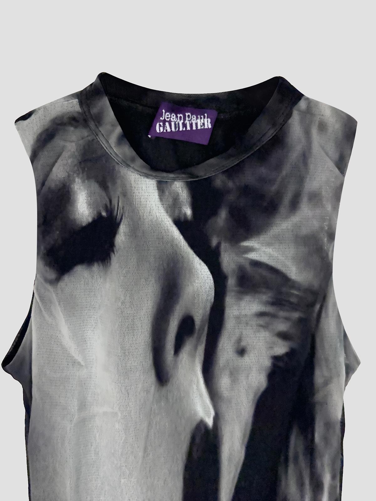 Tank top body printed smoking women"