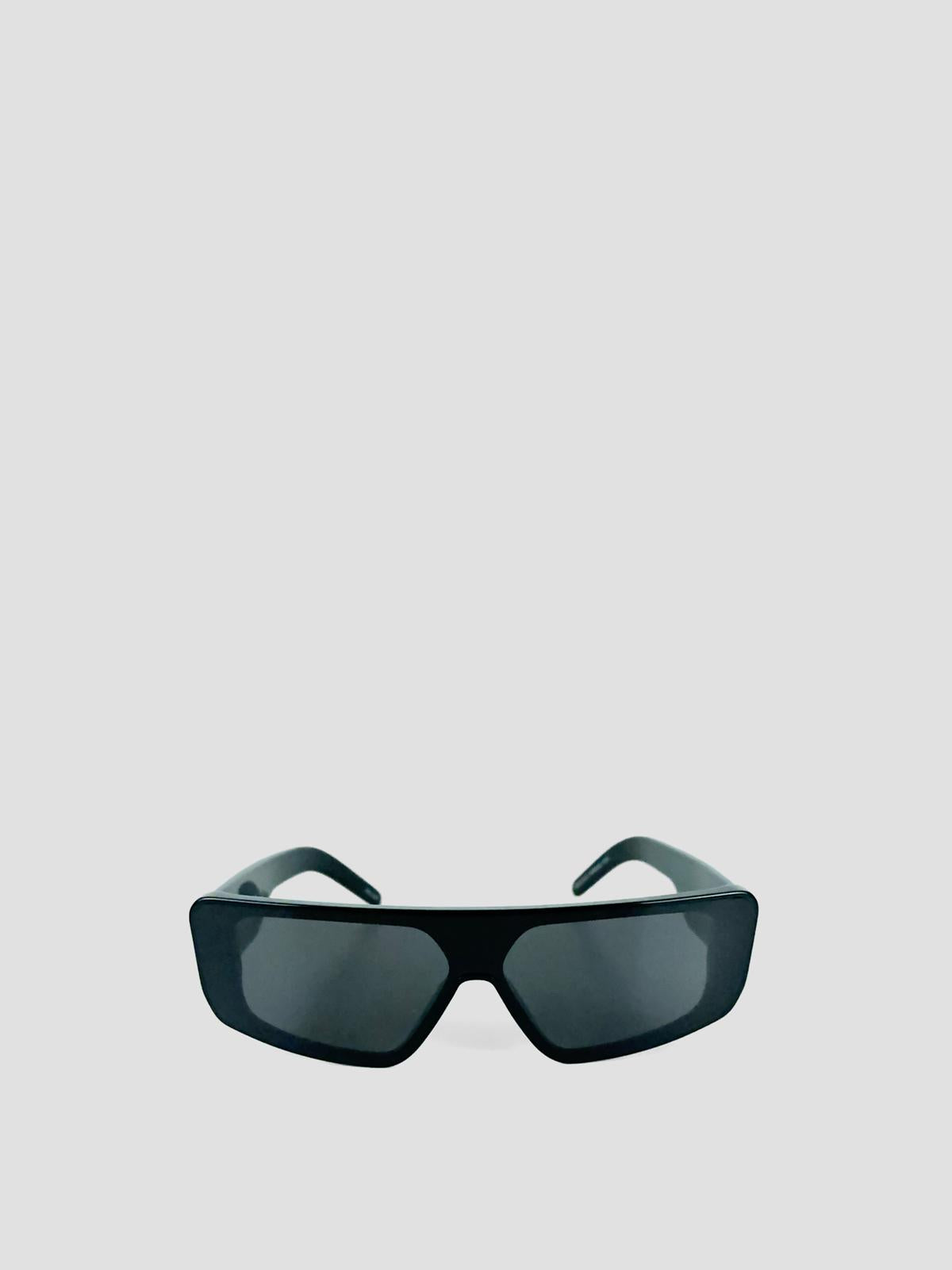 Sunglasses performa