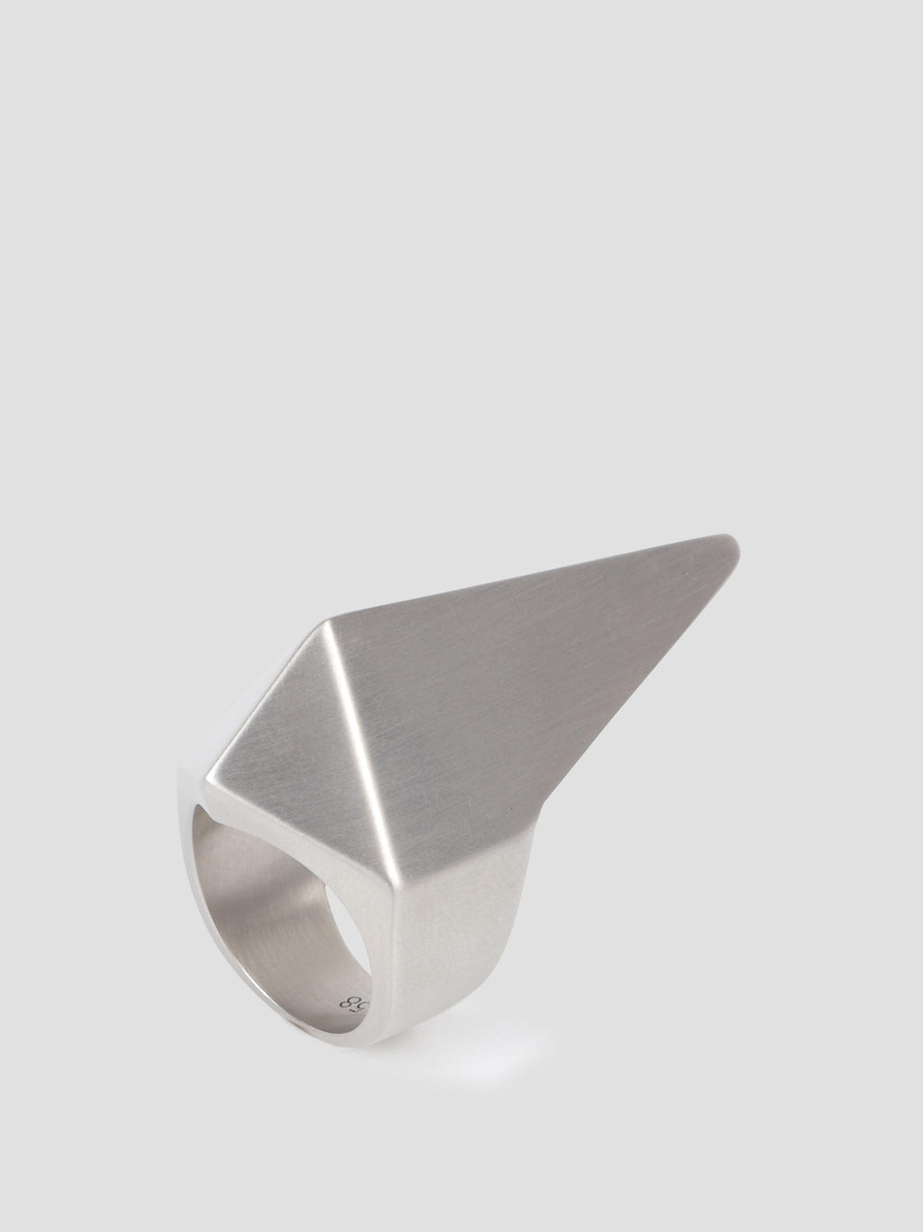 Pyramid ring