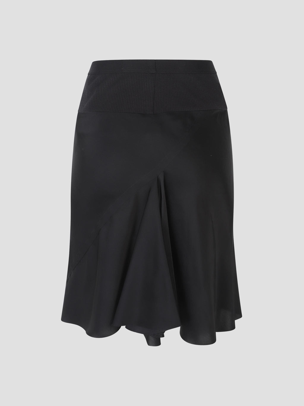 Short bias skirt