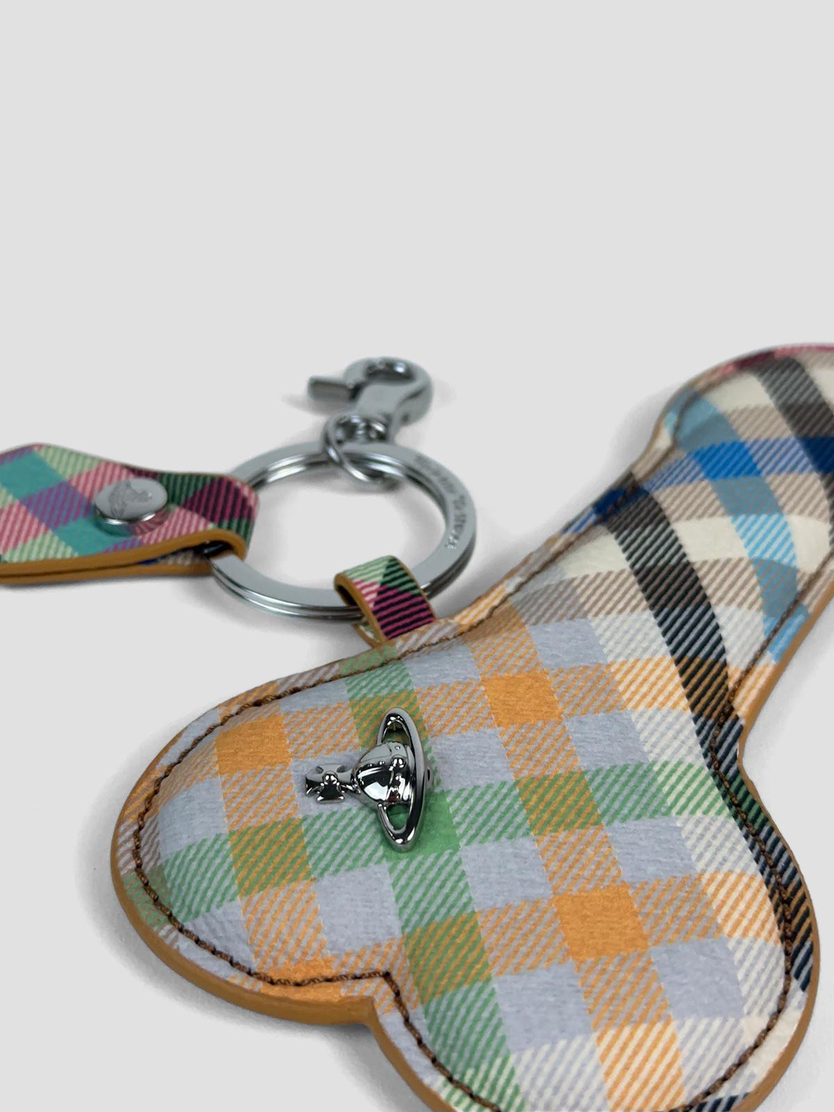 Flat penis keyring