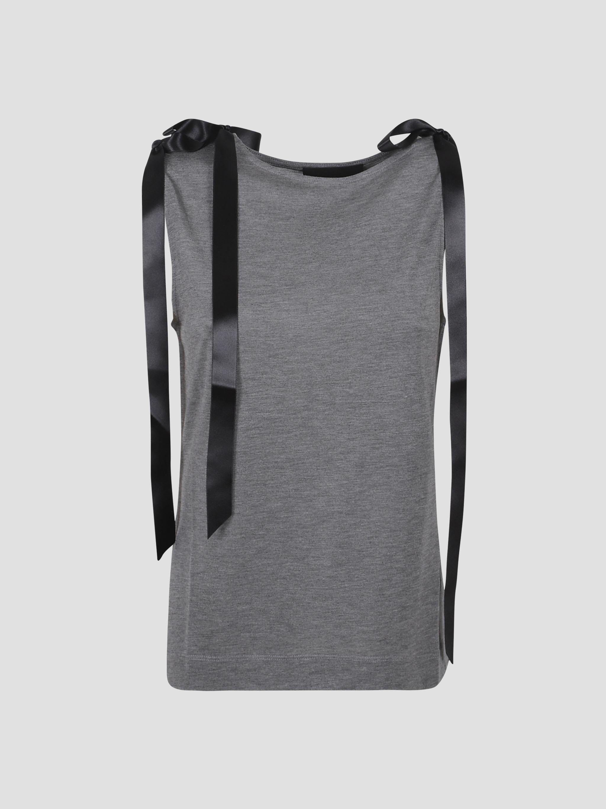 Bow ribbon tail tank