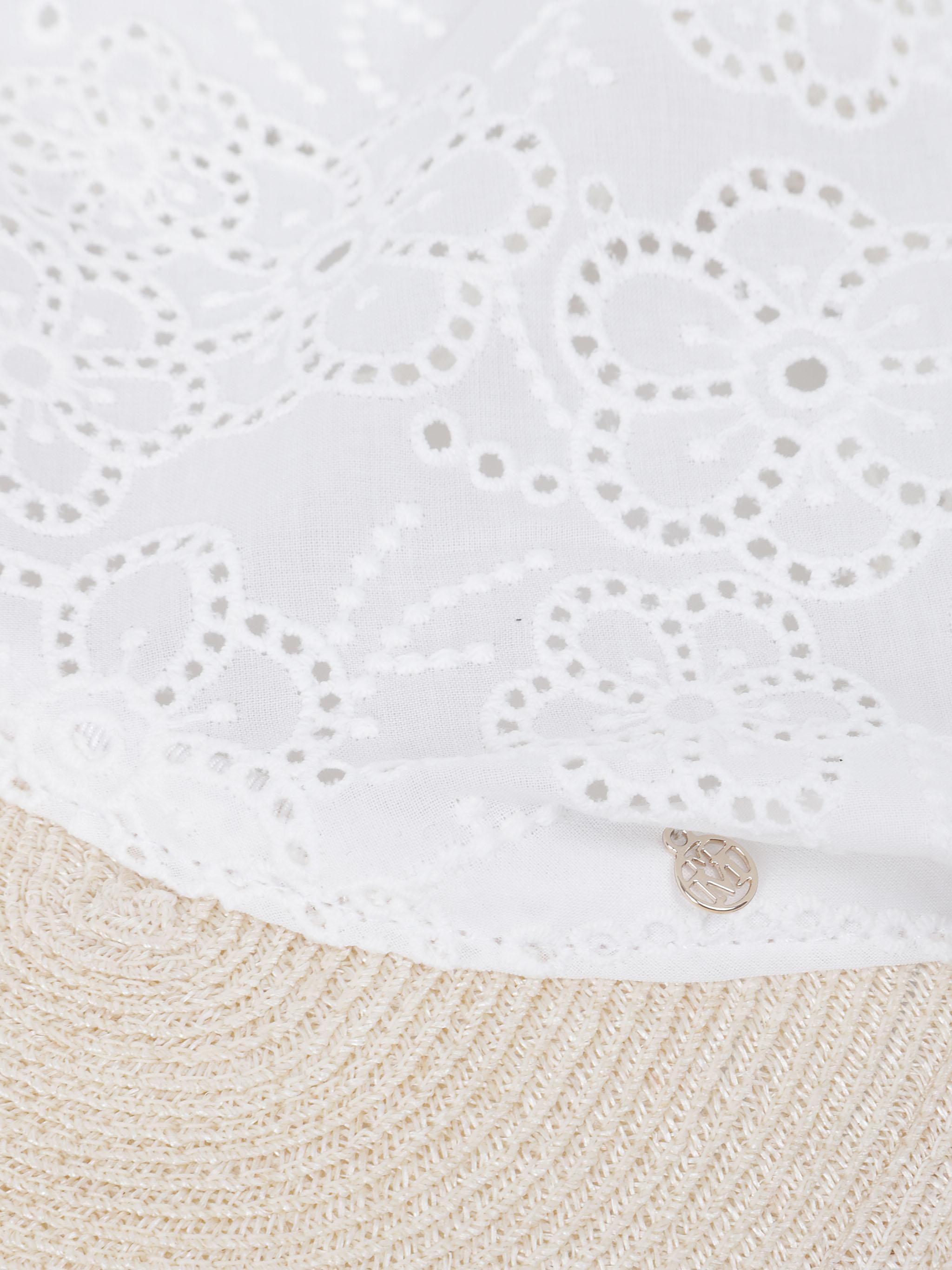 Pema broderies anglaise fabric