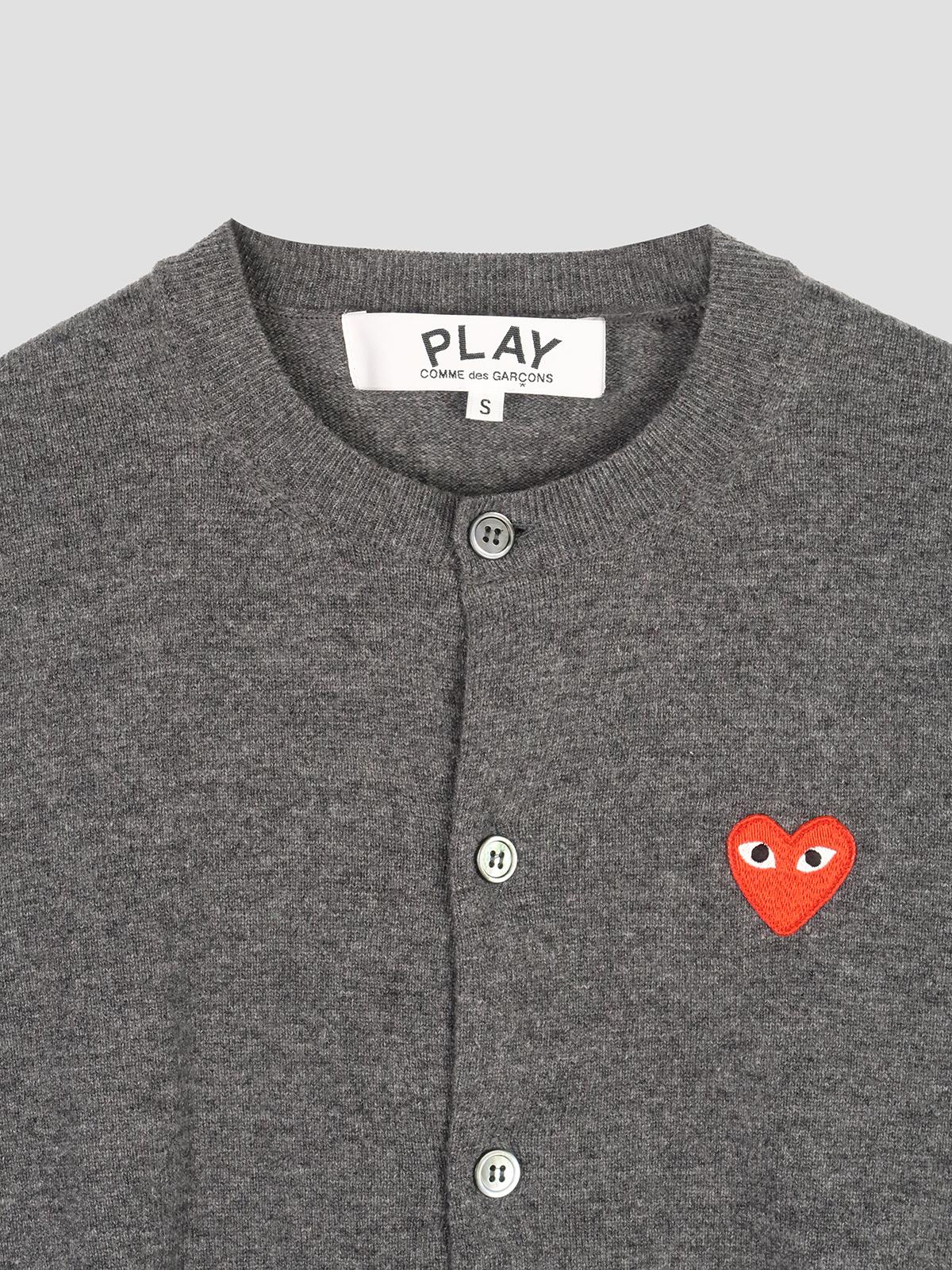 U round-neck cardigan red emblem knit