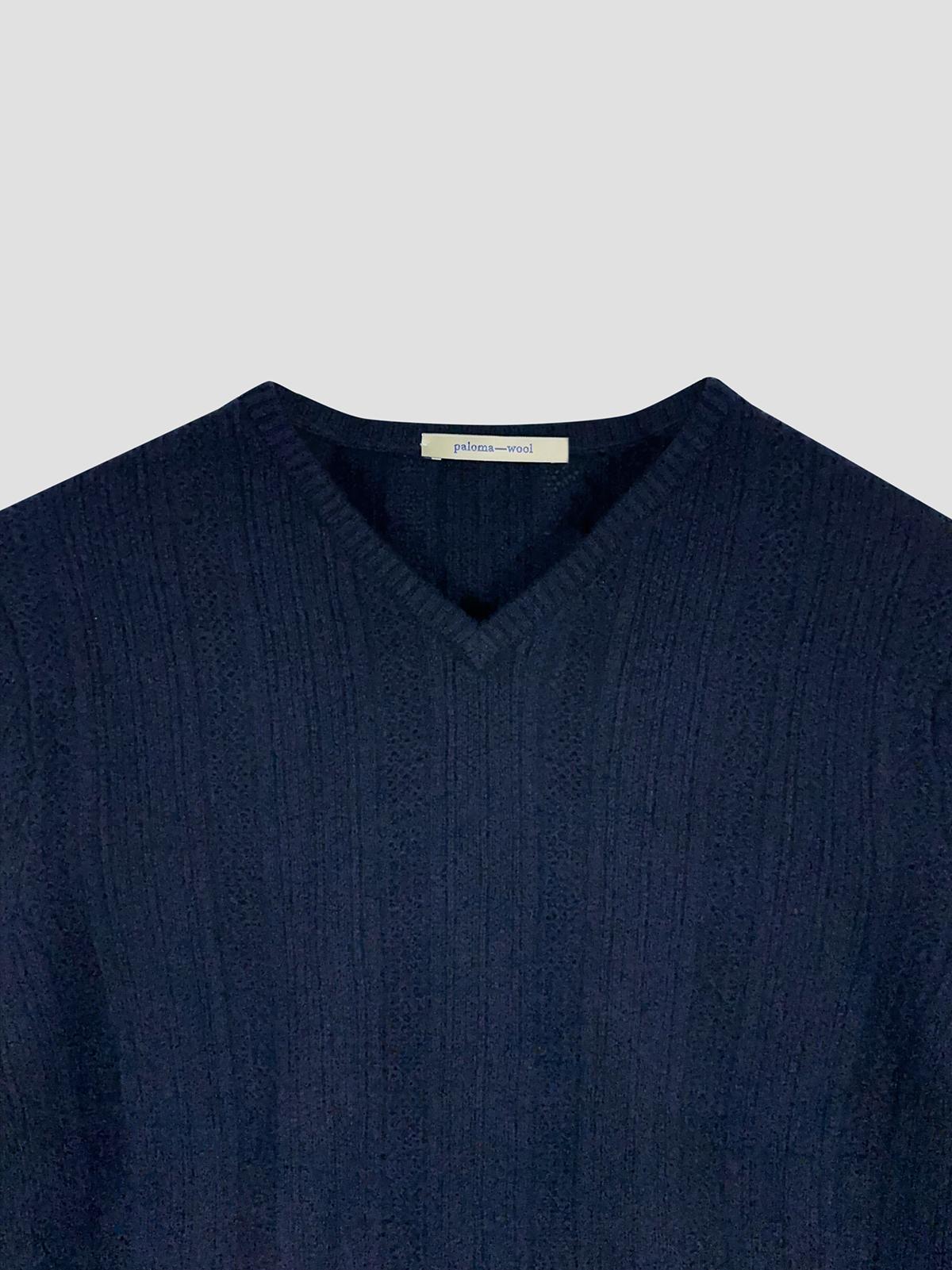 Clot sweater