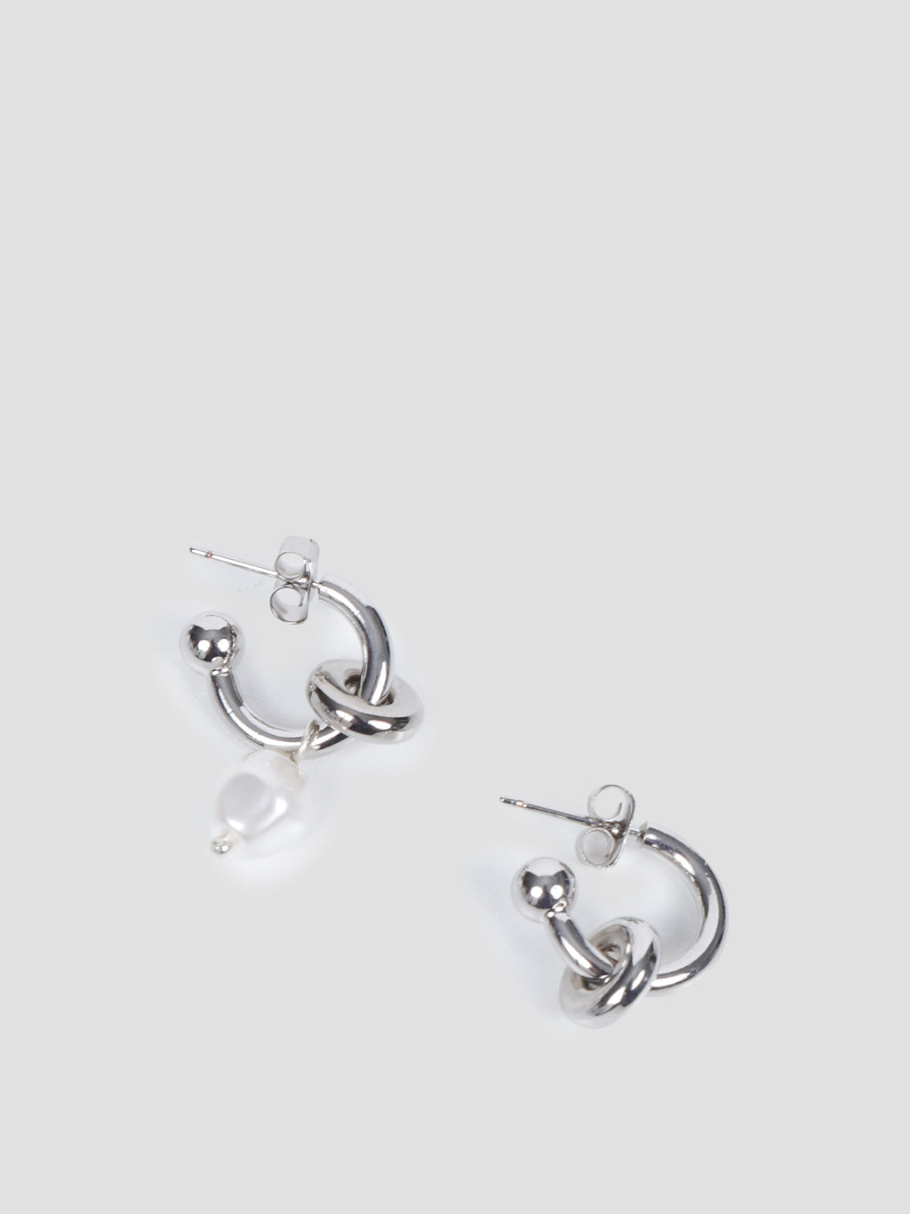 Ethan pearl mismatched earrings