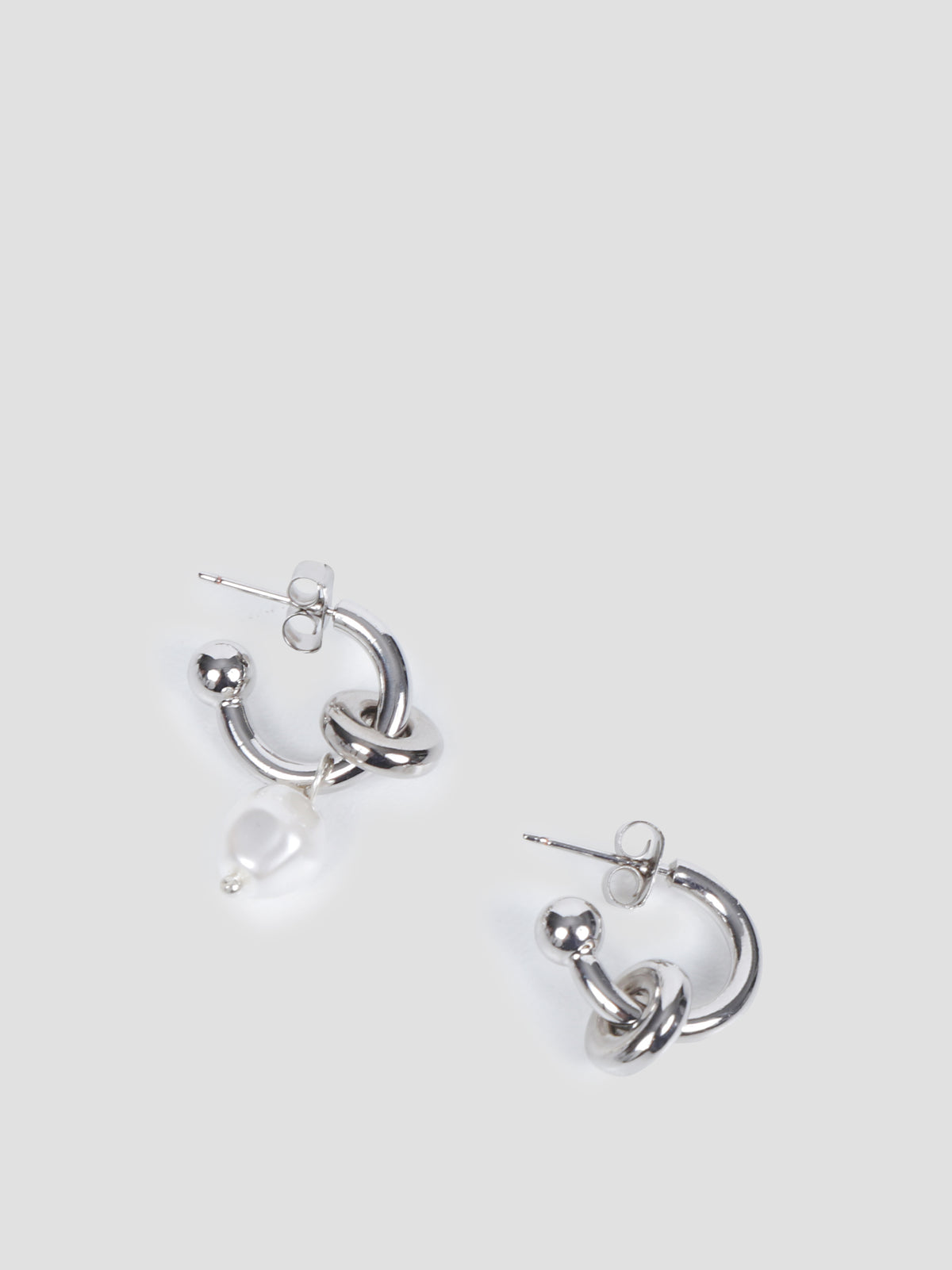 Ethan pearl mismatched earrings