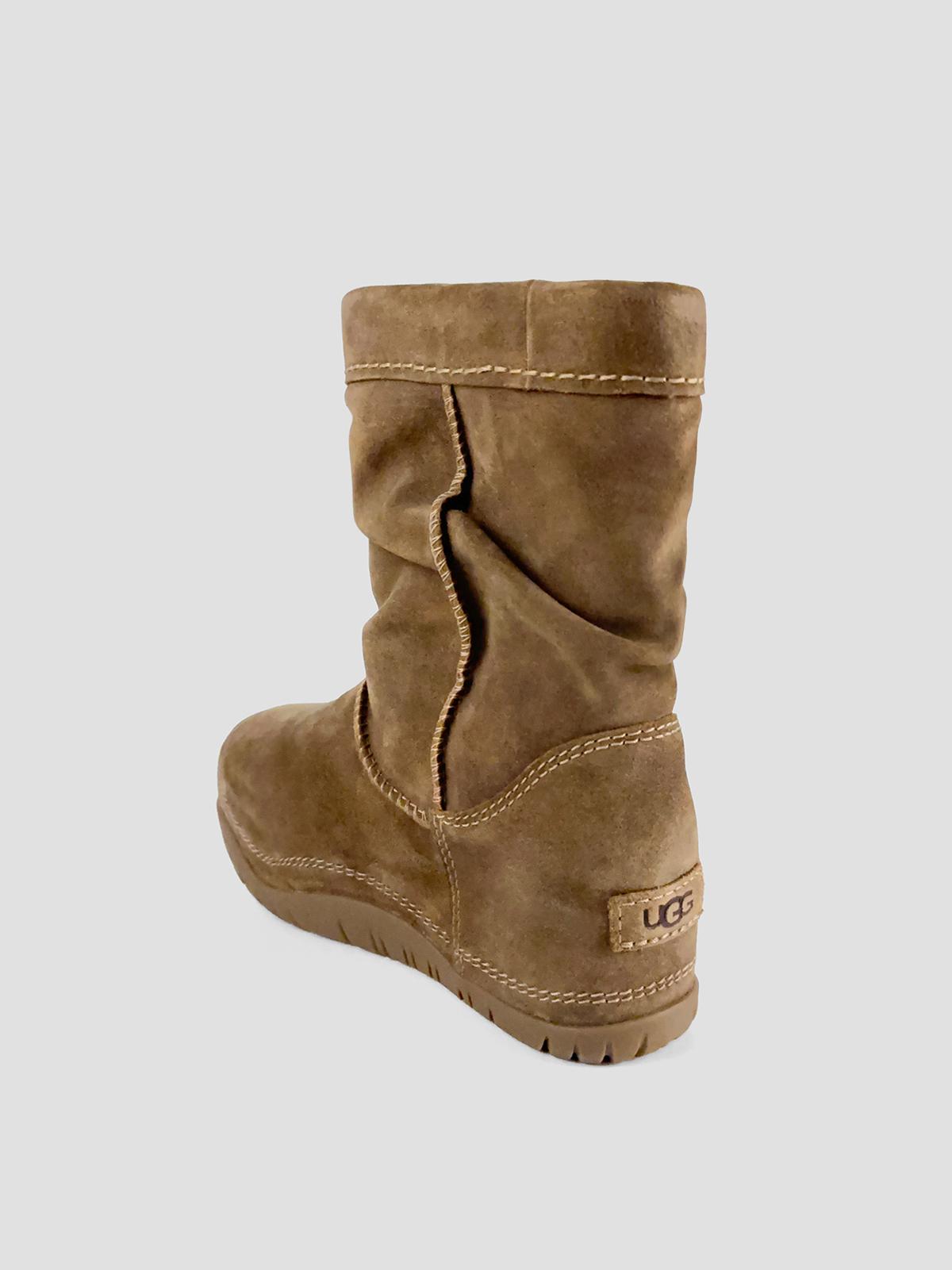 W bucked boot