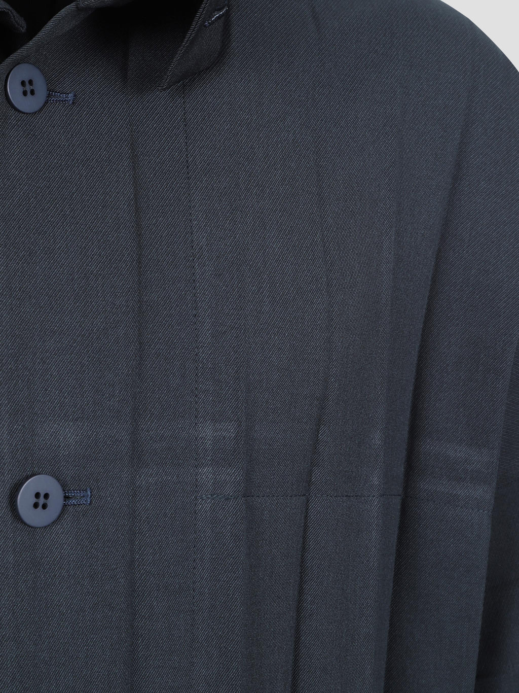 Edge ensemble pleated jacket